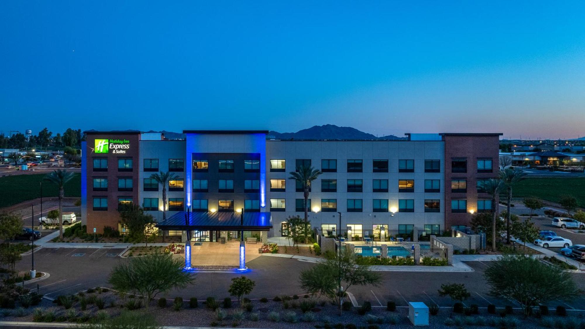 Holiday Inn Express & Suites - Gilbert - Mesa Gateway Airport Екстер'єр фото