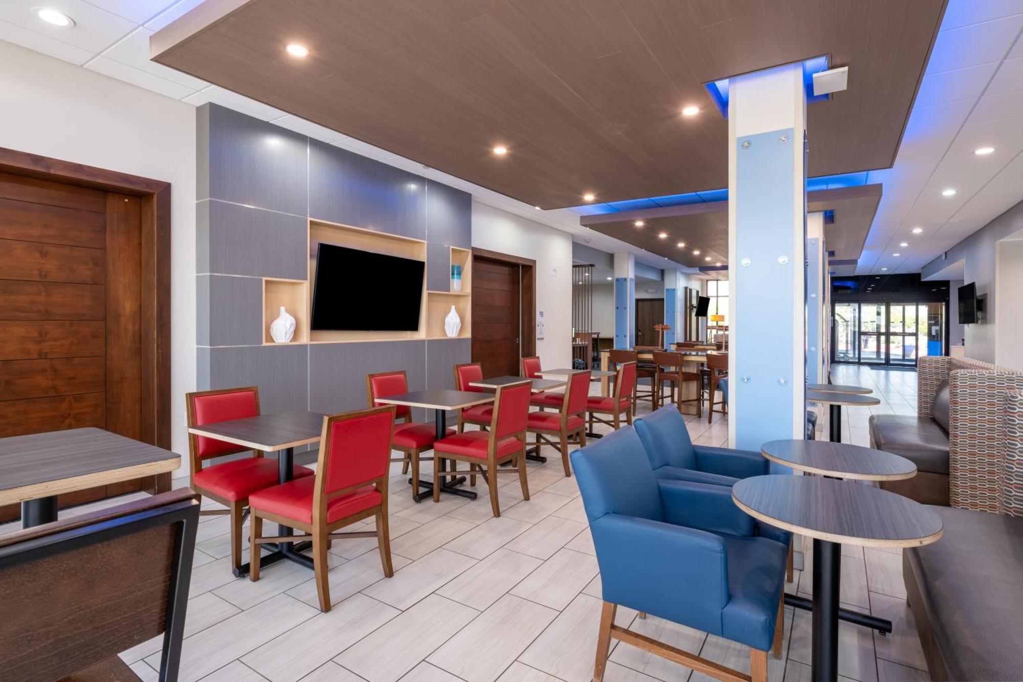 Holiday Inn Express & Suites - Gilbert - Mesa Gateway Airport Екстер'єр фото