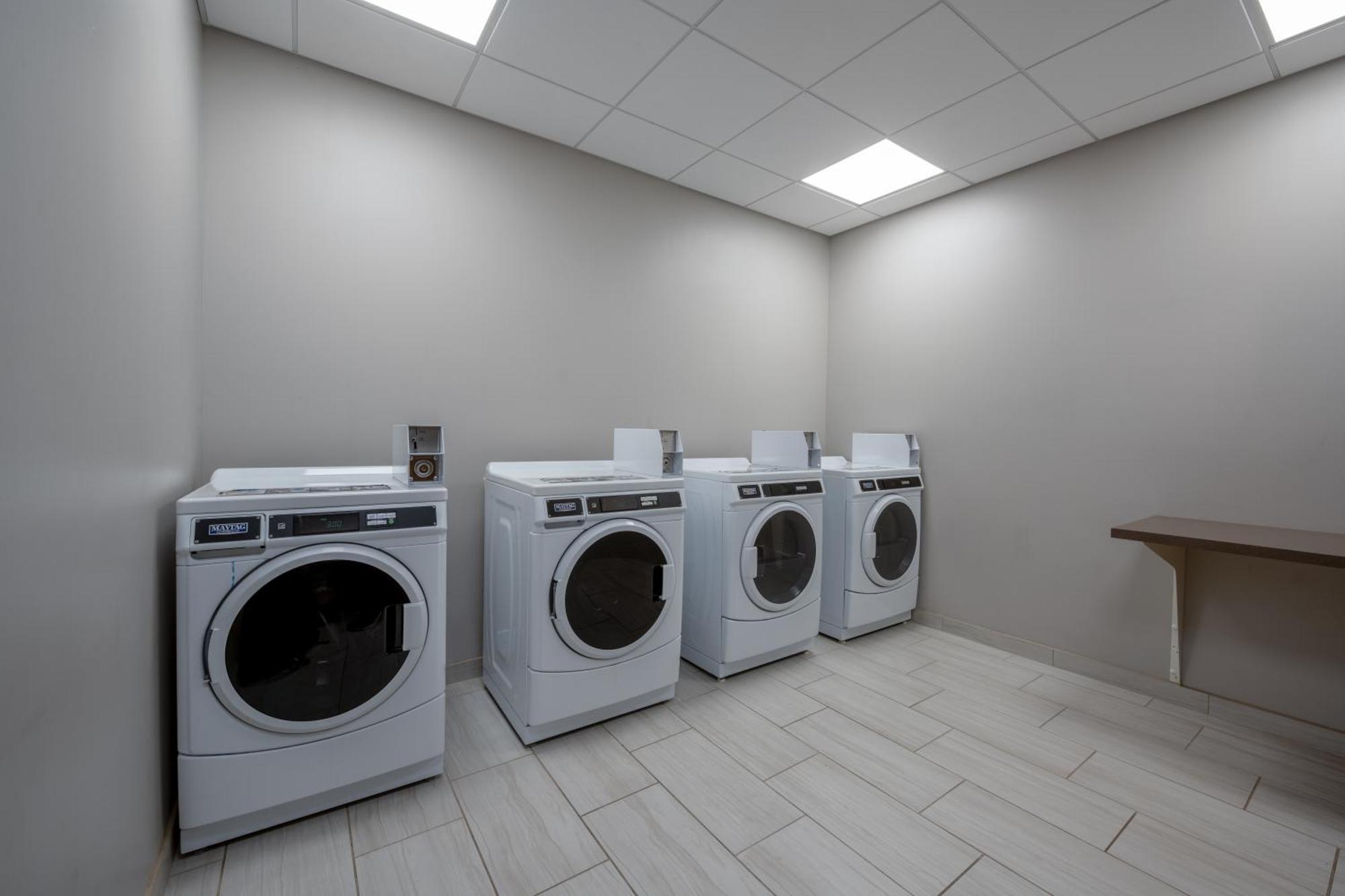 Holiday Inn Express & Suites - Gilbert - Mesa Gateway Airport Екстер'єр фото